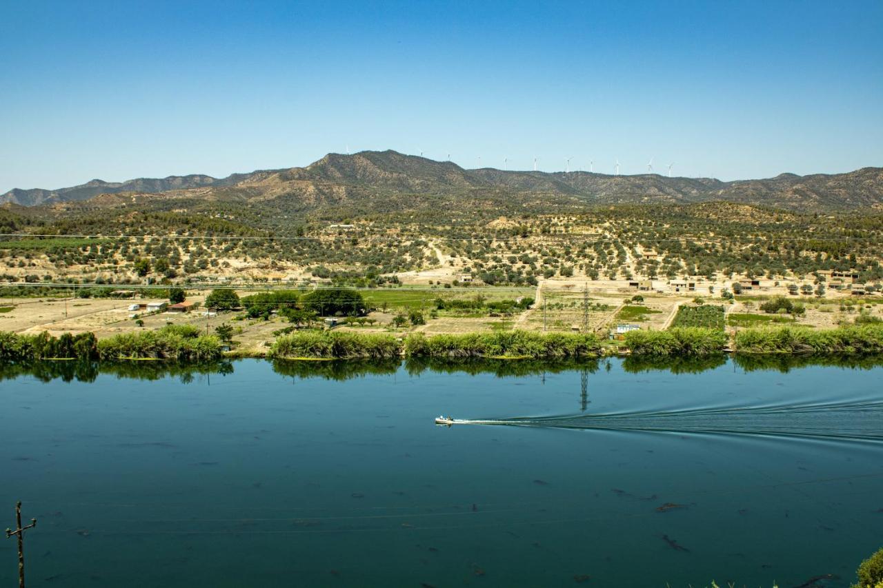 Casa Rural Griso Riba-roja d'Ebre المظهر الخارجي الصورة